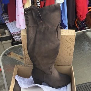 Ladies suede leather vintage 93 lace boots (NEW)